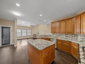 1229  Ducks Landing , Frisco Texas 75033