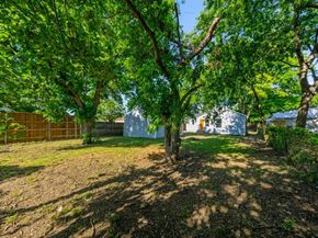 1239  Tarpley Avenue , Dallas Texas 75211