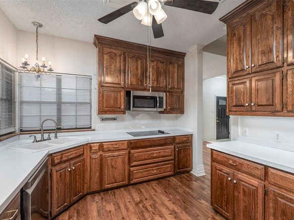 7454  Queensbury Circle , Fort Worth Texas 76133
