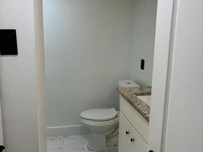 4205  Avondale Avenue  103, Dallas Texas 75219