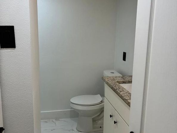 4205  Avondale Avenue  103, Dallas Texas 75219