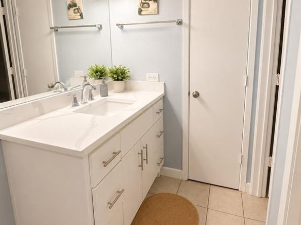 6050  Melody Lane  121, Dallas Texas 75231