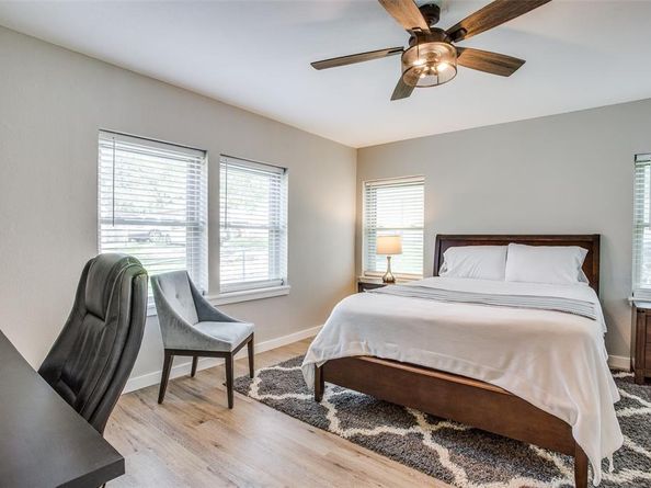 410 N Oak Cliff Boulevard , Dallas Texas 75208