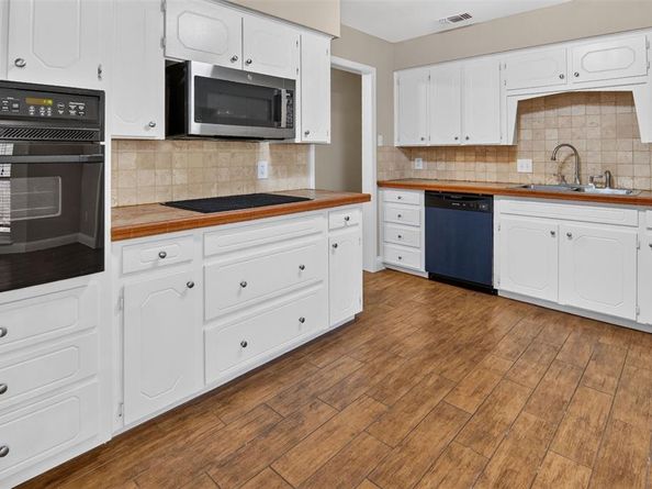 2208  Cambridge Drive , Hurst Texas 76054
