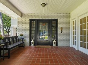 1208  Elizabeth Boulevard , Fort Worth Texas 76110