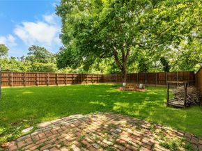 2530  Springhill Drive , Dallas Texas 75228