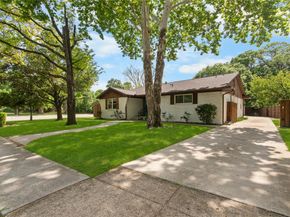 2530  Springhill Drive , Dallas Texas 75228