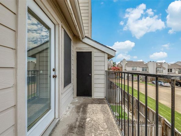 3635  Garden Brook Drive  17100, Farmers Branch Texas 75234
