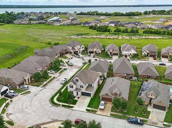 618  Race Drive , Heath Texas 75126