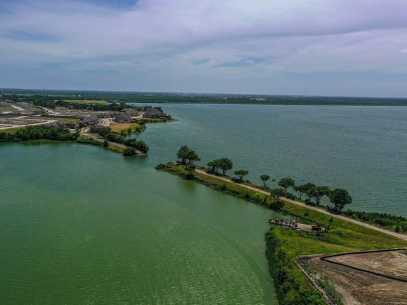 618  Race Drive , Heath Texas 75126