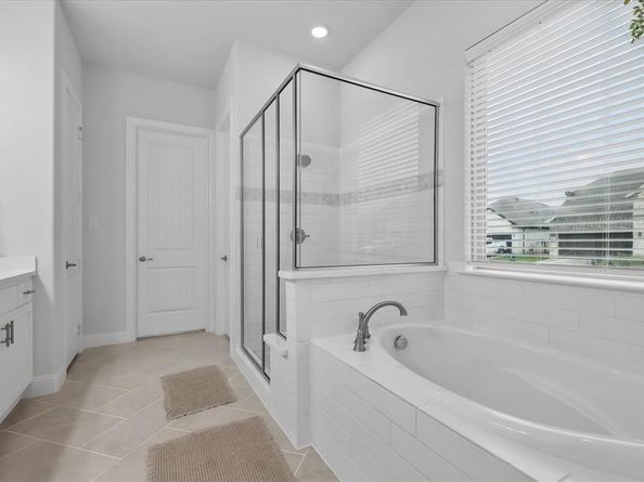 618  Race Drive , Heath Texas 75126