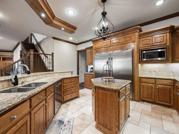 1924  Kings Pass , Heath Texas 75032