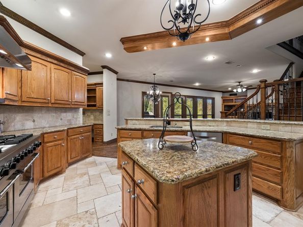 1924  Kings Pass , Heath Texas 75032