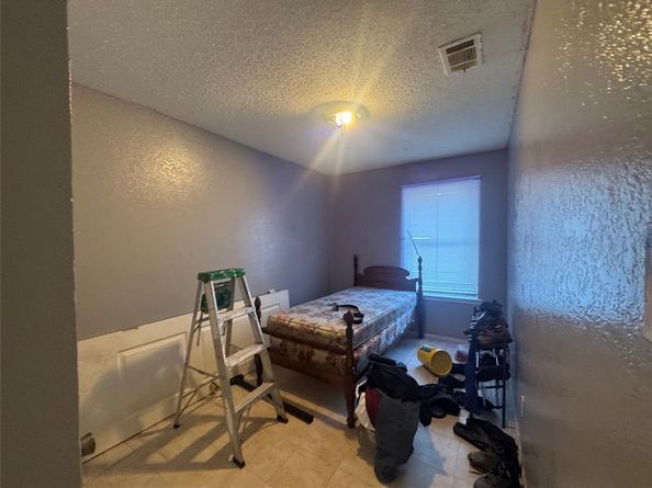 521 E Mason Street , Fort Worth Texas 76110