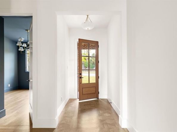 8926  San Benito Way , Dallas Texas 75218