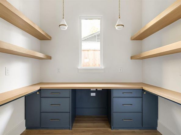 8926  San Benito Way , Dallas Texas 75218