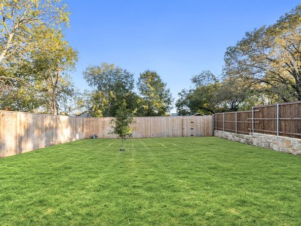 8926  San Benito Way , Dallas Texas 75218