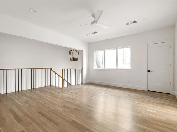 8926  San Benito Way , Dallas Texas 75218