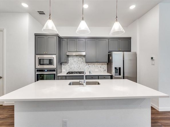 9912  Schramm Street , Irving Texas 75063