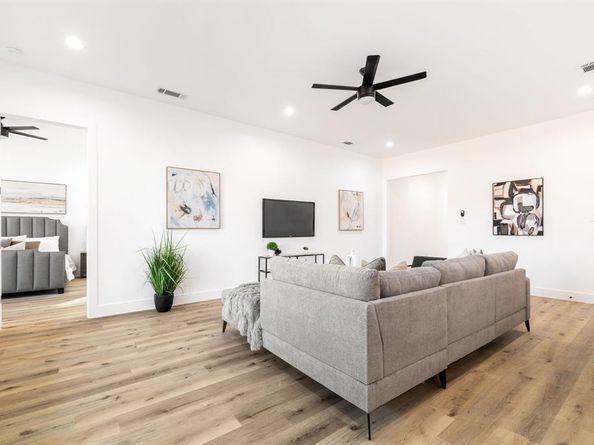 4024  Ranger Drive , Dallas Texas 75212