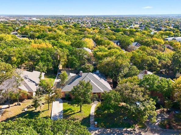 2272  Hollyhill Lane , Denton Texas 76205