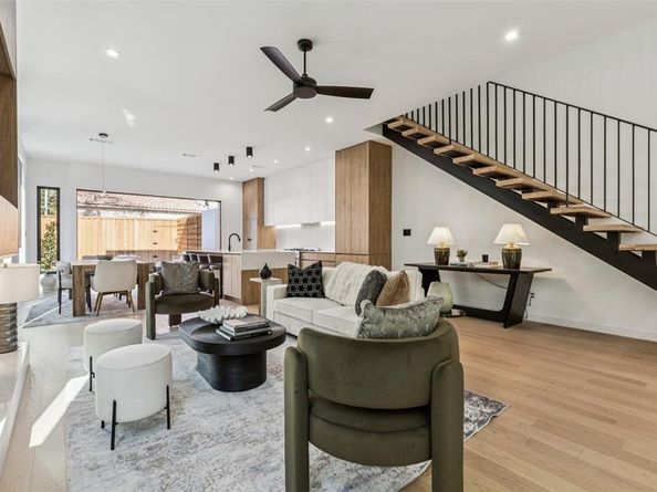 5635  Matalee Avenue , Dallas Texas 75206