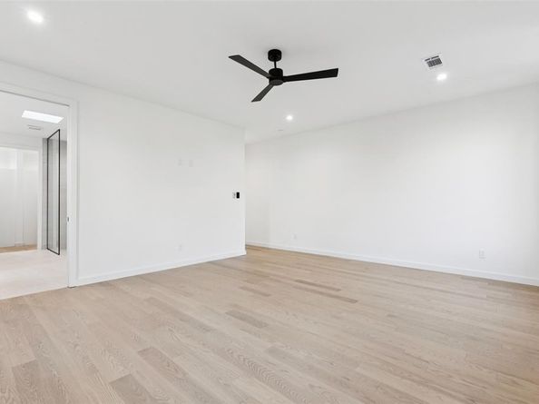 5635  Matalee Avenue , Dallas Texas 75206