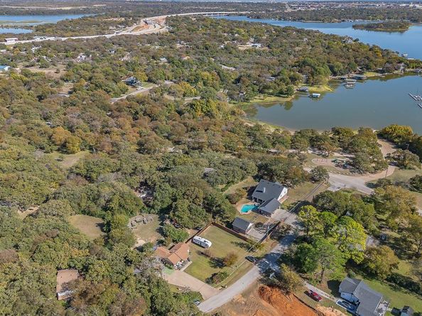 4112  Brooks Baker Avenue , Lakeside Texas 76135