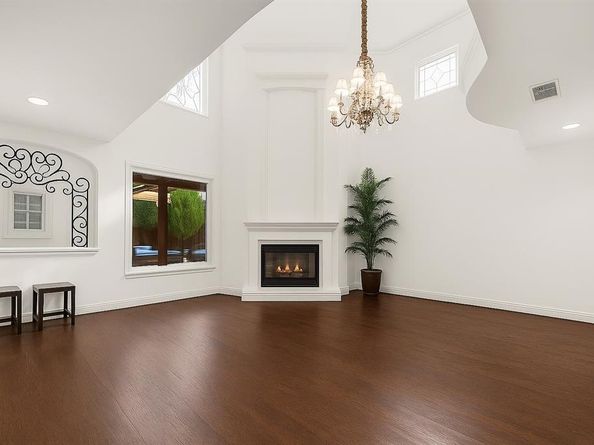 6111  Palo Pinto Avenue , Dallas Texas 75214