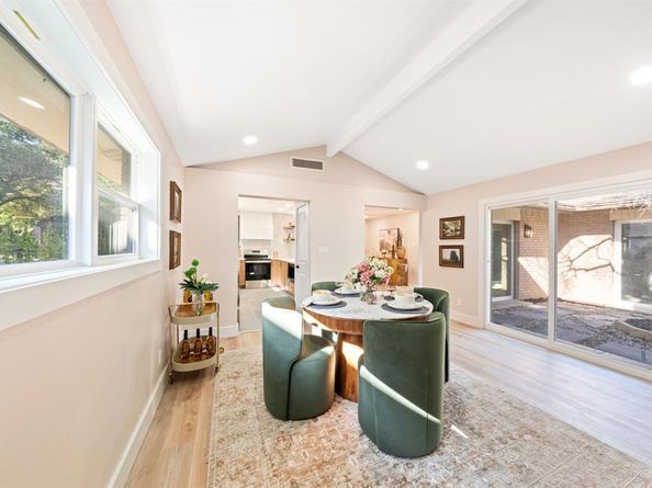 10528  Swallow Lane , Dallas Texas 75218