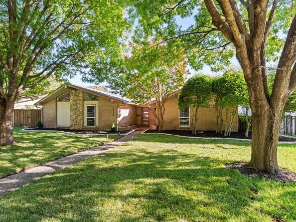 10528  Swallow Lane , Dallas Texas 75218