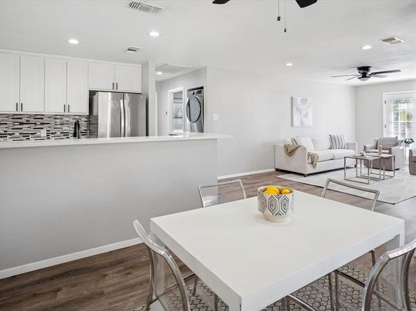 2717  El Tivoli Drive , Dallas Texas 75211