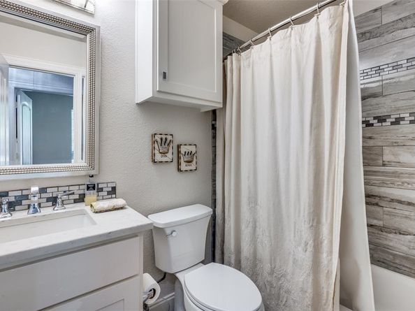 7717  Frio River Road , Arlington Texas 76001