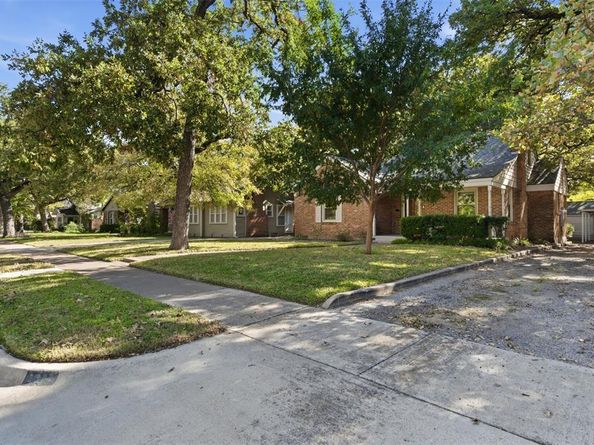 2322  Carnation Avenue , Fort Worth Texas 76111