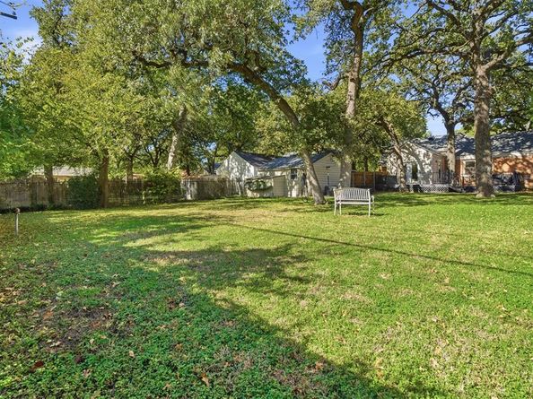 2322  Carnation Avenue , Fort Worth Texas 76111