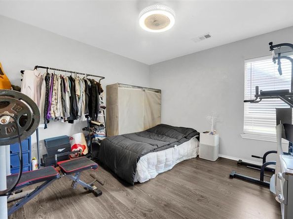 700  White Fields Way , Arlington Texas 76002