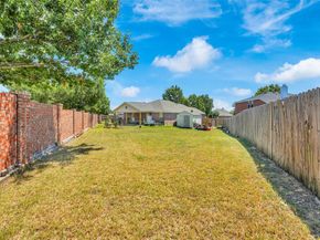 700  White Fields Way , Arlington Texas 76002