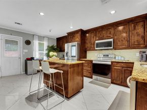 700  White Fields Way , Arlington Texas 76002