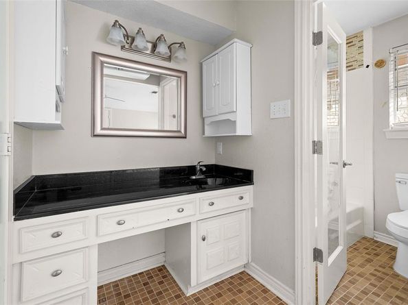 6907  Pickrell Drive , Dallas Texas 75227