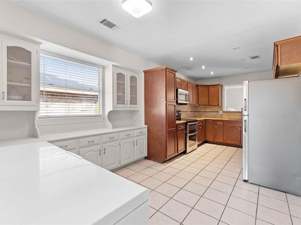 6907  Pickrell Drive , Dallas Texas 75227