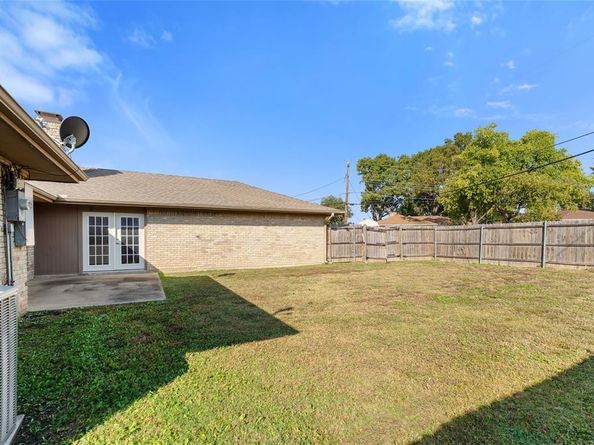 6907  Pickrell Drive , Dallas Texas 75227