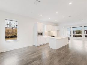 1771  McCoy Street  305, Dallas Texas 75204