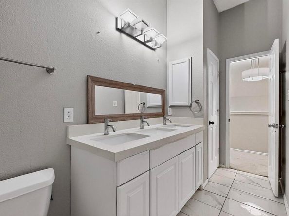 2318  Hillgrove Court , Mansfield Texas 76063