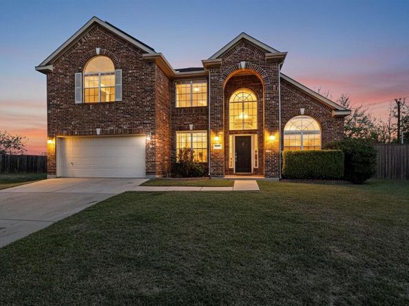 2318  Hillgrove Court , Mansfield Texas 76063