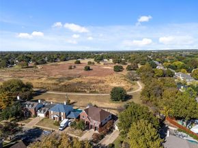 2705  Redstone Drive , Arlington Texas 76001