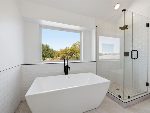 2705  Redstone Drive , Arlington Texas 76001