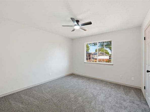 2705  Redstone Drive , Arlington Texas 76001