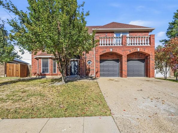 2705  Redstone Drive , Arlington Texas 76001