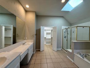 532  Silver Maple Drive , Irving Texas 75063