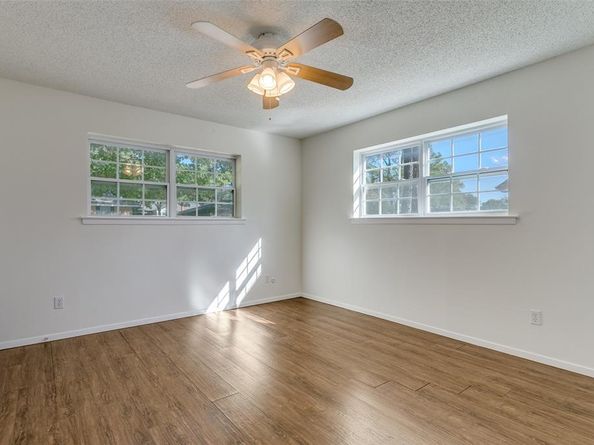 425 W Pleasantview Drive , Hurst Texas 76054